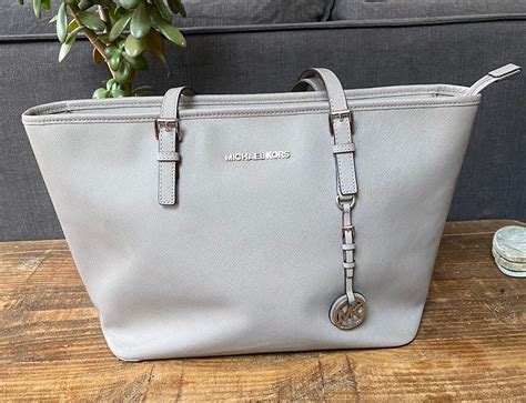 michael kors light grey purse